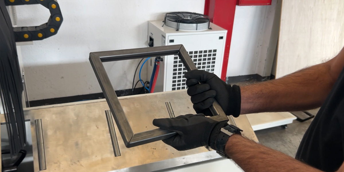 SUNTOP Automatic Laser Pipe Cutting Machine with Automatic Loading and Unloading Successfully Delivered to Italy-7 SUNTOP Automatic Laser Pipe Cutting Machine with Automatic Loading and Unloading Successfully Delivered to Italy-7