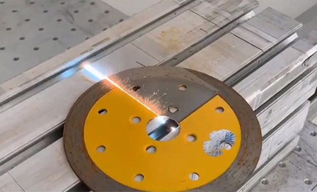 Application of laser cleaning in paint removal.jpg