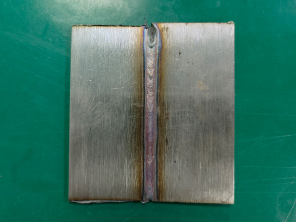 Comparative test of 3mm stainless steel welding performance between the Raycus 1200W and RECI 1200W lasers samples