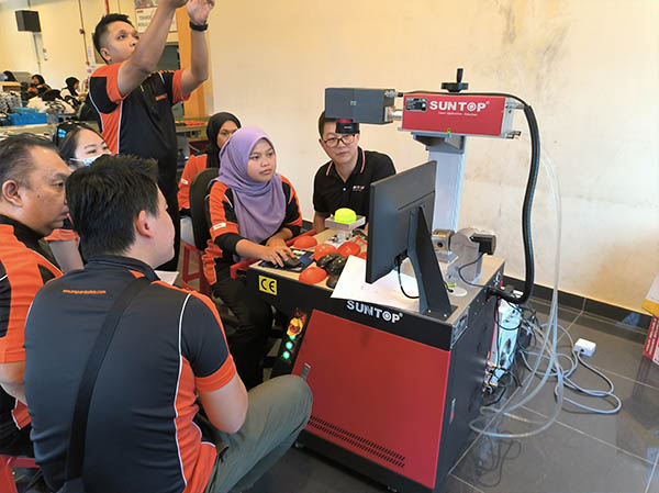 Suntop Delivers 3D UV Laser Marking Machine to Malaysia for Product Upgrade-8