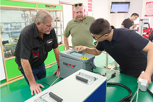 South African Customer Visits Suntop Laser's Factory and Receives High Praise for the Performance of the Laser Welding Machine site4-Suntop