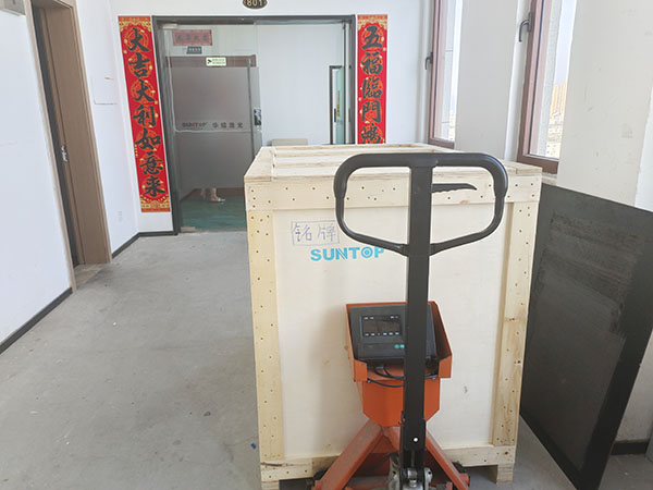 Custom 3000W Handheld Laser Cleaning Machine Shipped to Italy Pack-9