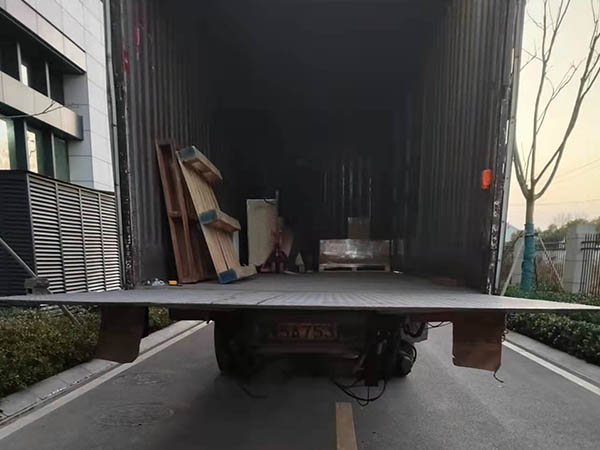 Portable laser marking machine purchased by Colombian customer successfully packed and ready for shipment-6