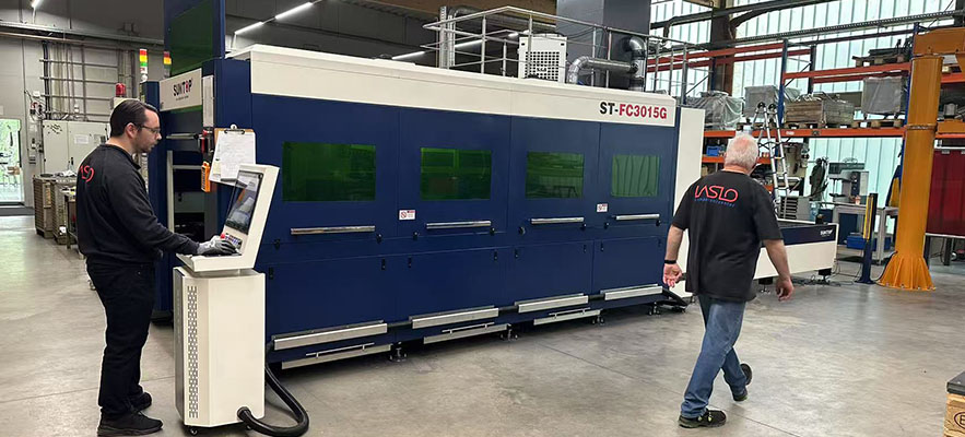 German Customers Highly Recognize ST-3015G Enclosed with Dual Exchanged Table Laser Cutting Machine-Suntop