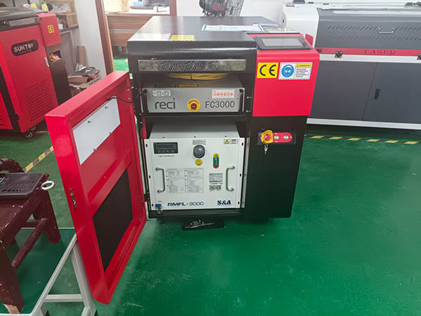 3000W Handheld Laser Welding Machine Delivered to German Customer with High Satisfaction-1