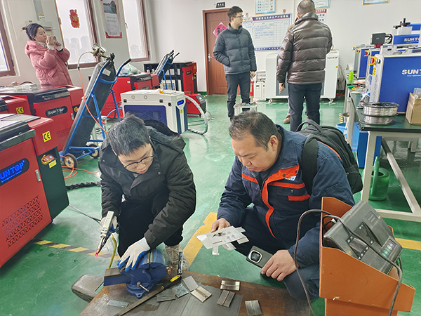 Customer Visits SUNTOP Facility for Laser Welding Machine Demonstration and Hands-On Experience