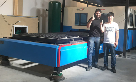 Full Enclosed Type Fiber IPG Laser Cutting Machine Was Installed in Argentina in The Year 2016.jpg