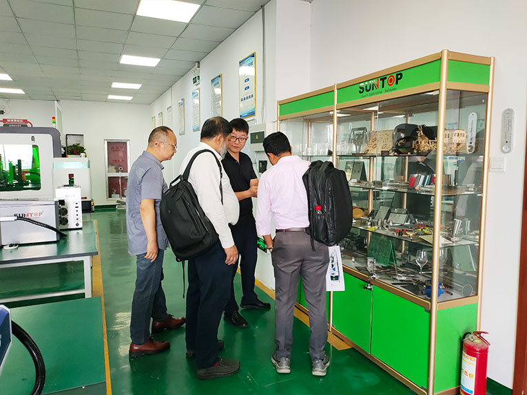 Suntop welcomes Bangladeshi customers, and the laser welding machine on-site inspection is successful-13