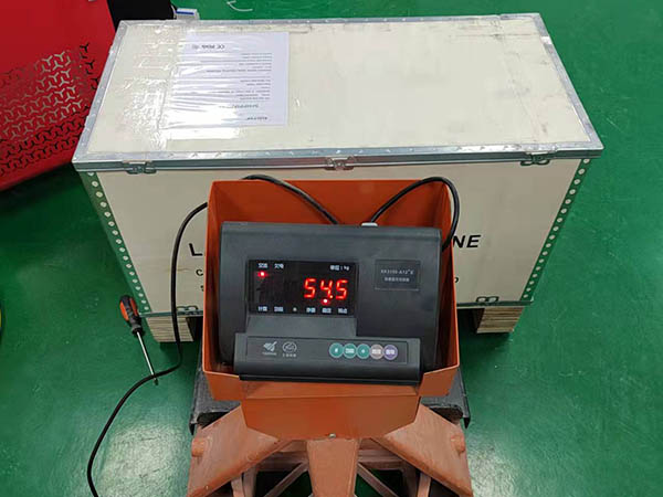 Portable laser marking machine purchased by Colombian customer successfully packed and ready for shipment-5