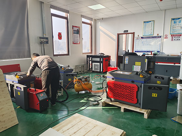 Four Custom 2000W Handheld Laser Welders Shipped to Spanish Client-1