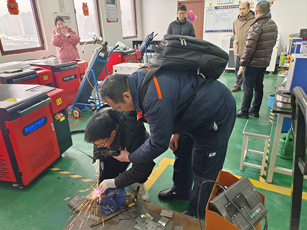 Customer Visits SUNTOP Facility for Laser Welding Machine Demonstration and Hands-On Experience