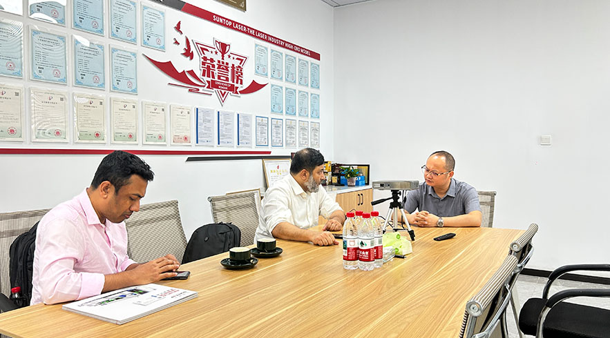 Suntop welcomes Bangladeshi customers, and the laser welding machine on-site inspection is successful-Suntop