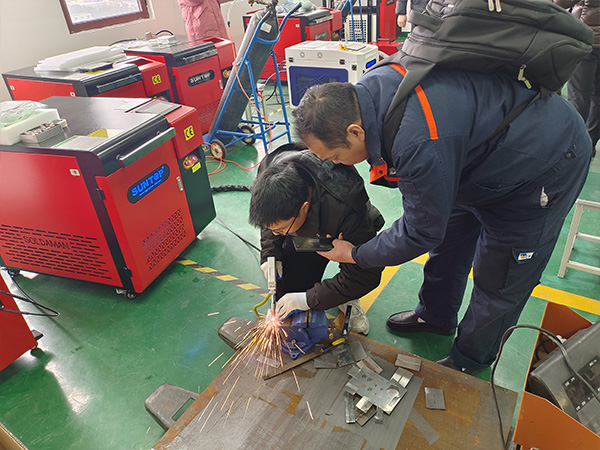 Customer Visits SUNTOP Facility for Laser Welding Machine Demonstration and Hands-On Experience