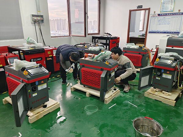SUNTOP Successfully Delivers 8 Customized 1500W Handheld Laser Welding Machines to Spanish Client-4