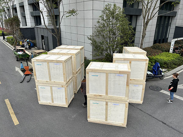 Suntop Ships Large Quantity of Customized Handheld Laser Welding Machines-9