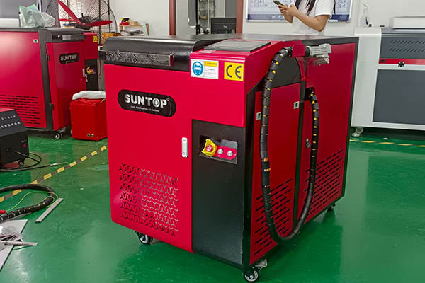 Italian Customer Successfully Purchases Suntop 2000W Handheld Laser Cleaner site-Suntop