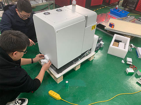 Enclosed Portable Laser Marking Machine Purchased by German Customer Successfully Delivered-2