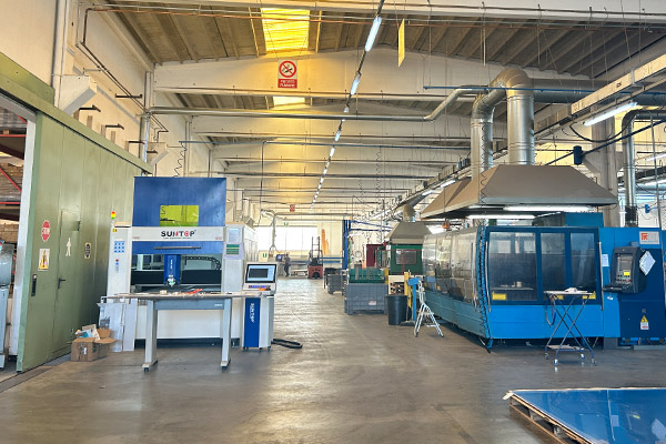 Successful Deployment Italian Customer Laser Cutting Machine Installation Site Review site2-Suntop