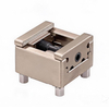 Self-centering mold fixture