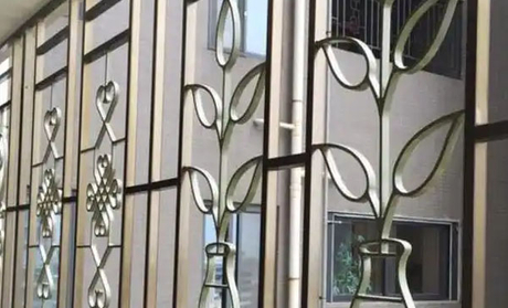 Handheld Laser Welding Solutions for Door, Window and Guardrail Industry.jpg