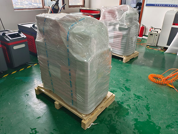 SUNTOP High-Stability 2000W 4-in-1 Laser Welders Shipment to Italy-6